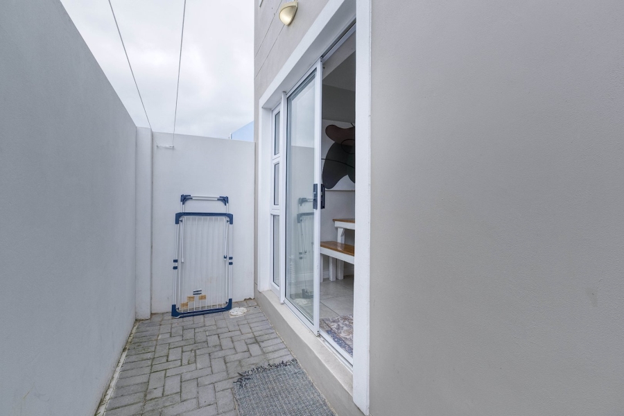 To Let 2 Bedroom Property for Rent in Parsonsvlei Eastern Cape